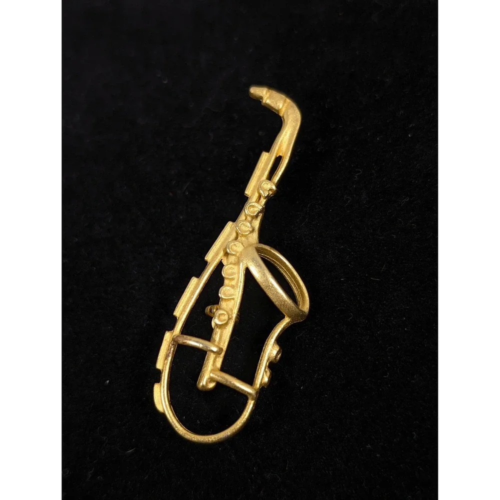 Vintage Saxophone Brooch Gold Tone Openwork Musician‎ Jazz Pin